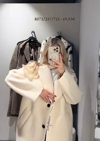 Beyaz Midi Kadın Kaban - Rahat Kesim - Görsel 2