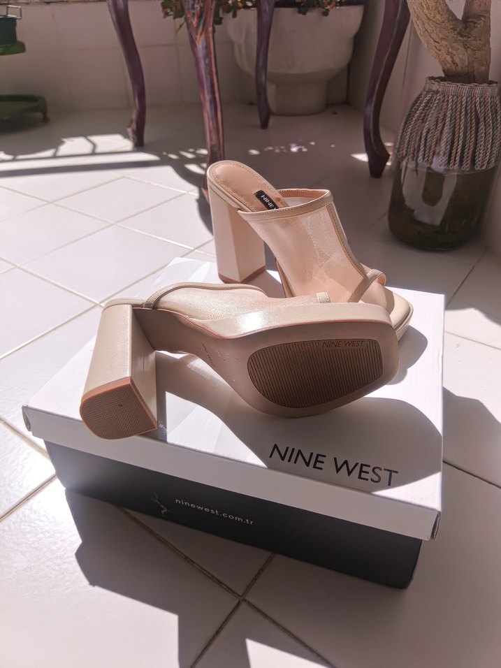 Bej Şeffaf Platform Topuklu Kadın Terlik - Görsel 2