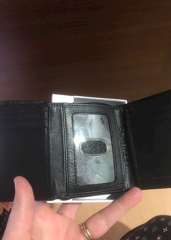 Gizemli kutu hediyeli Orijinal sıfır Calvin Klein cüzdan - Görsel 6