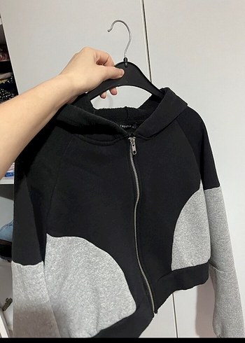 Gri Kapüşonlu Fermuarlı Sweatshirt