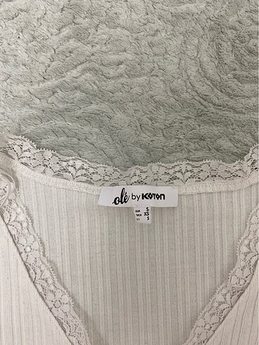 Koton Koton dantelli düğmeli crop bluz