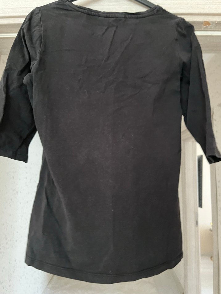 Kısa Kollu Siyah bluz - Görsel 2