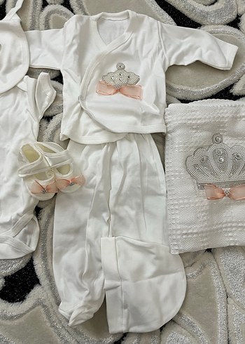 Dantel İşlemeli Beyaz Bebek Hastane Çıkışı - Görsel 6