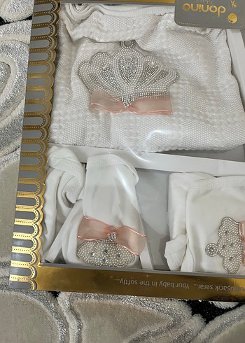 Dantel İşlemeli Beyaz Bebek Hastane Çıkışı - Görsel 3