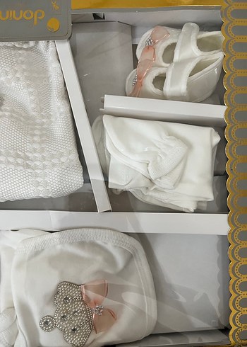 Dantel İşlemeli Beyaz Bebek Hastane Çıkışı - Görsel 2