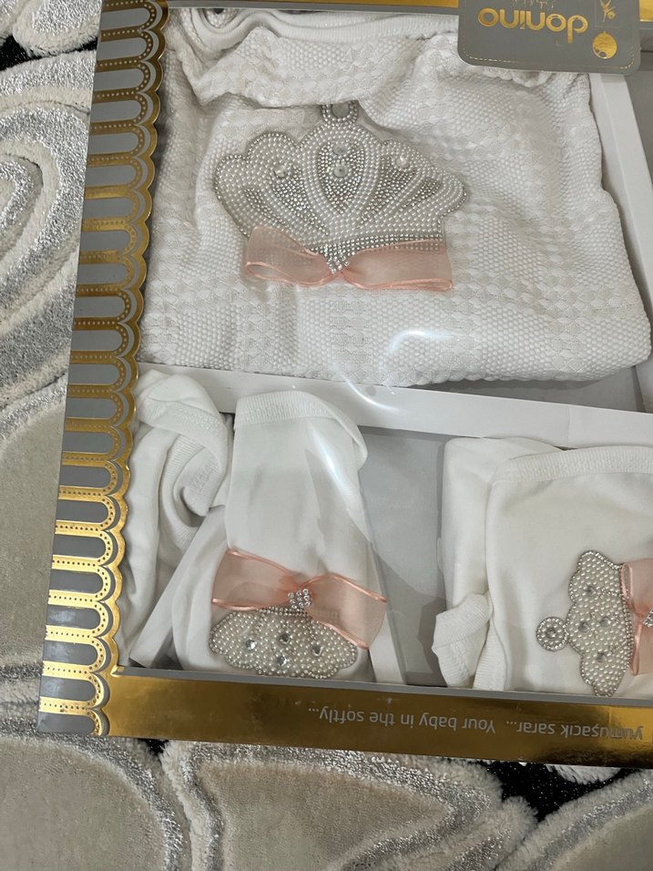 Dantel İşlemeli Beyaz Bebek Hastane Çıkışı - Görsel 3