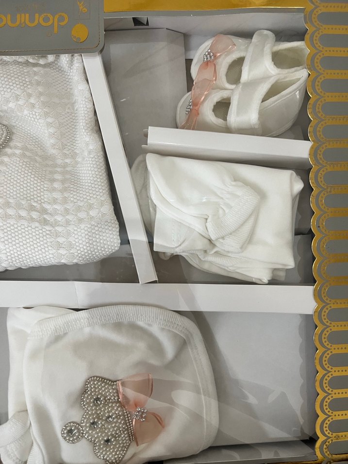 Dantel İşlemeli Beyaz Bebek Hastane Çıkışı - Görsel 2