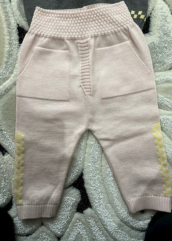 Gri Nakışlı Örgü Bebek Kız Takımı - Görsel 4