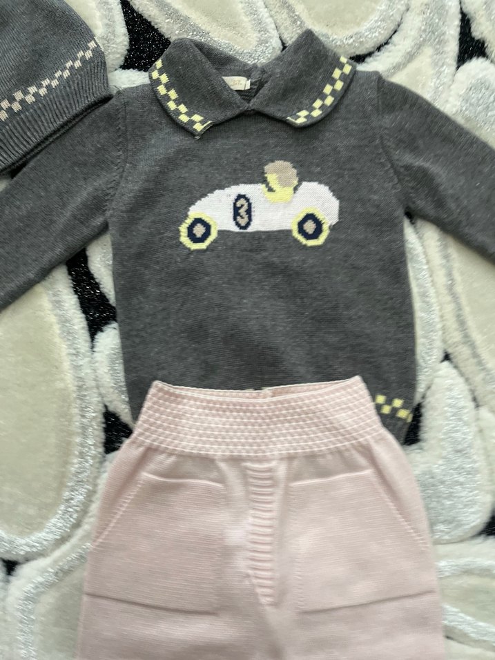 Gri Nakışlı Örgü Bebek Kız Takımı - Görsel 5