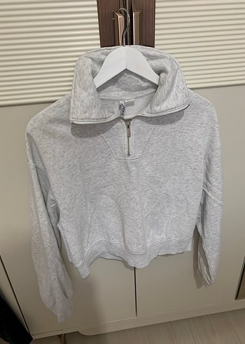 Gri Yarım Fermuarlı Yüksek Yakalı Sweatshirt