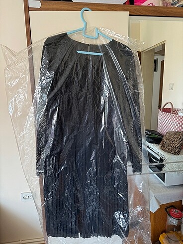 Siyah Elbise - Görsel 5