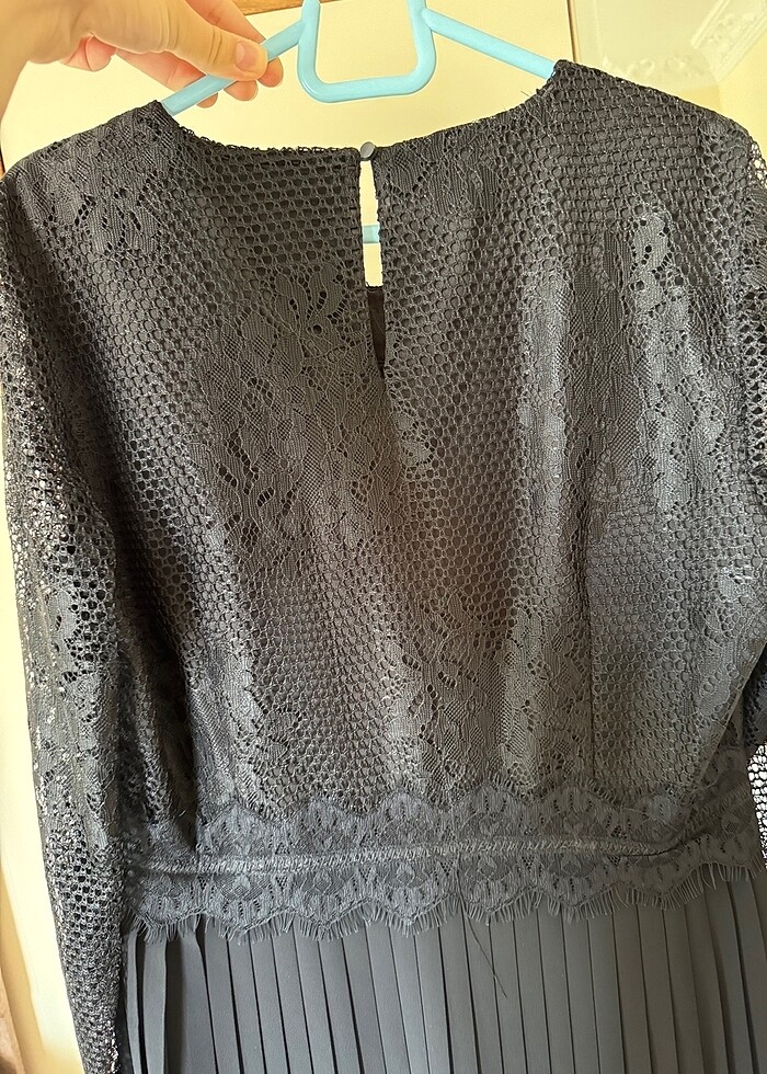 Siyah Elbise - Görsel 3