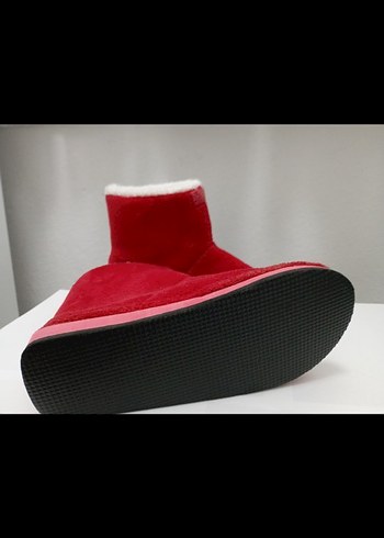 39 Beden Kadın Kırmızı Peluş Ev Terliği