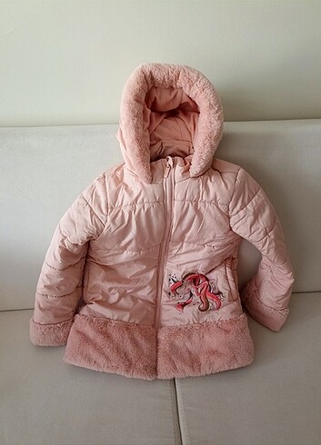 LCW Kids Mat Pembe Kapüşonlu Baskılı Kız Çocuk Mont
