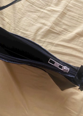 Parlak Siyah Gotik Kadın Çanta - Görsel 3