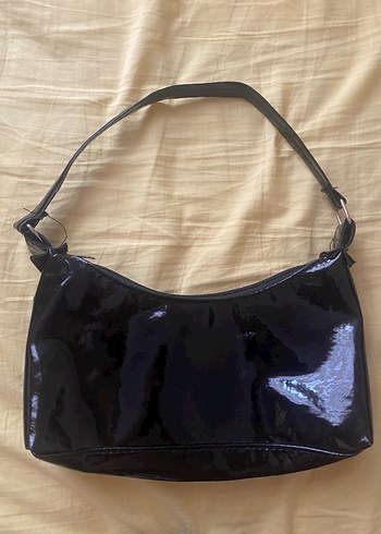 Parlak Siyah Gotik Kadın Çanta - Görsel 2