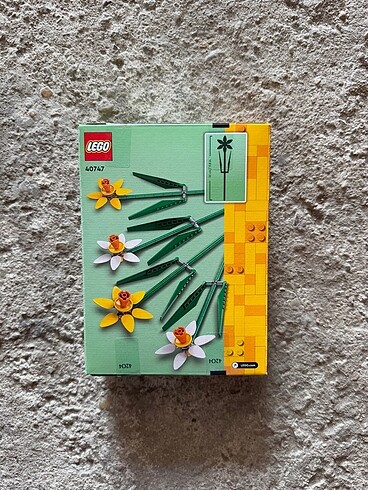 Diğer lego nergis çiçeği