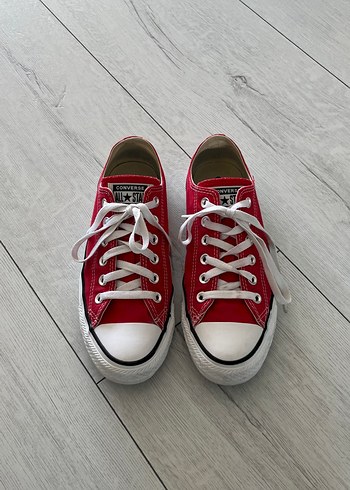 Kırmızı Converse Düşük Top Spor Ayakkabı