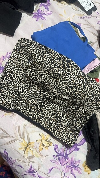 Leopar straplez crop