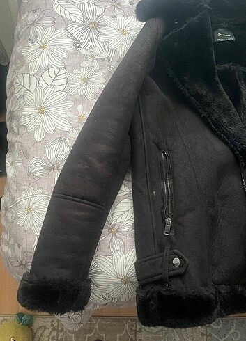 Stradivarius Stradivarius Kürklü Ceket 