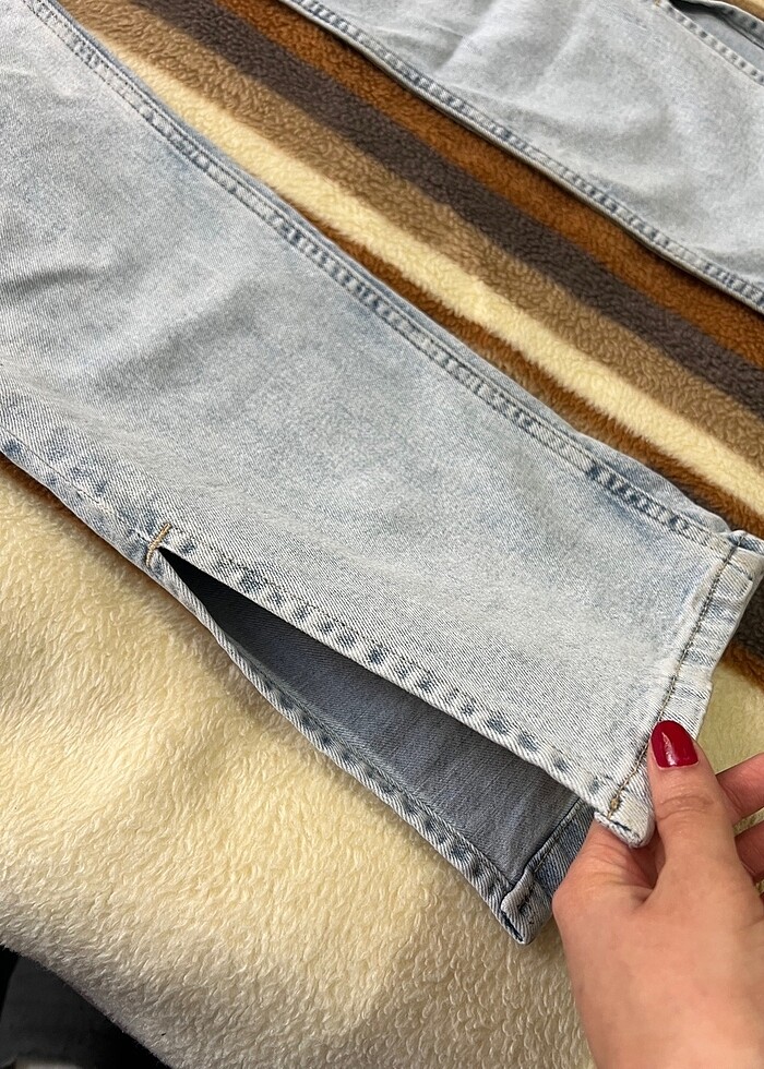 Yırtık paça jean - Görsel 2