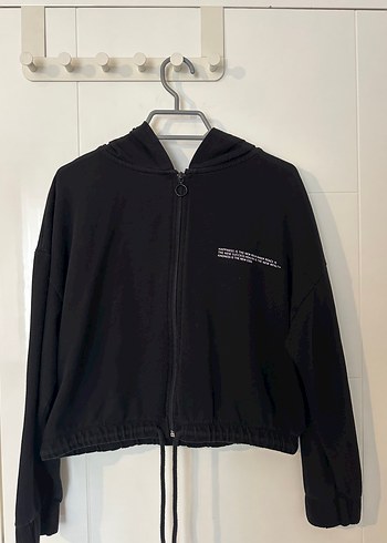 Kapüşonlu Siyah Fermuarlı Sweatshirt