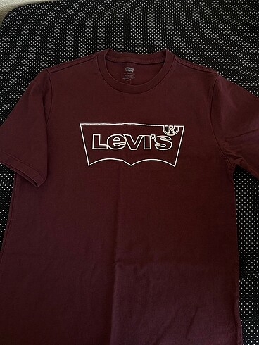 levis bordo tişört