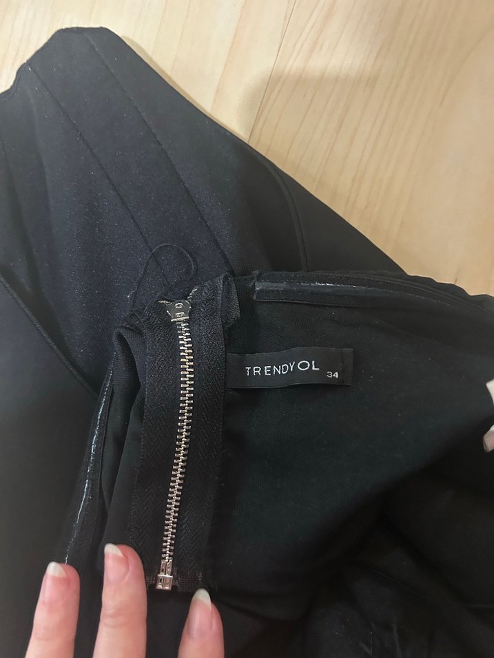 Siyah Kürklü Straplez Mini Bustiyer - Görsel 3