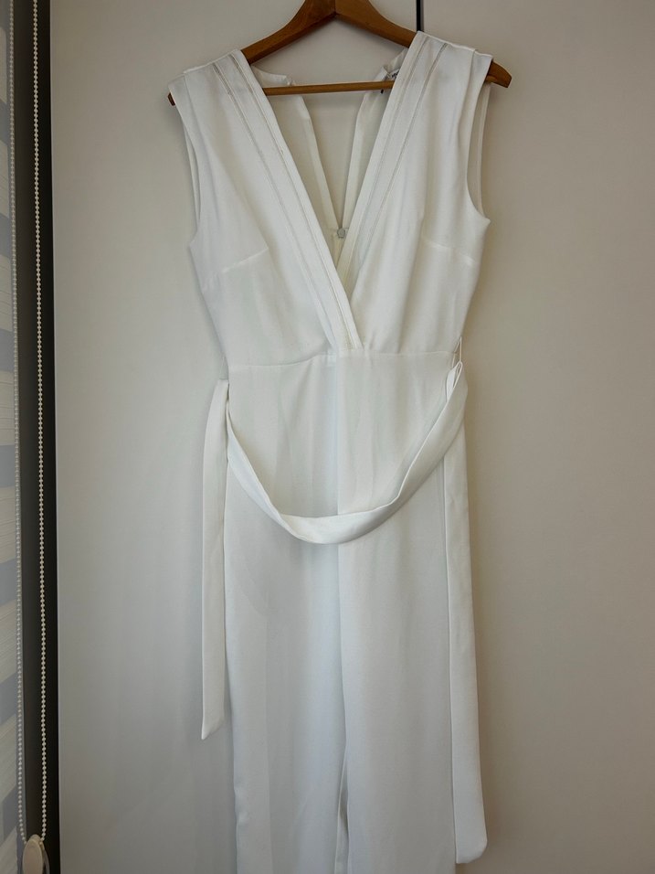 Beyaz V Yakalı Uzun Tulum - Görsel 3