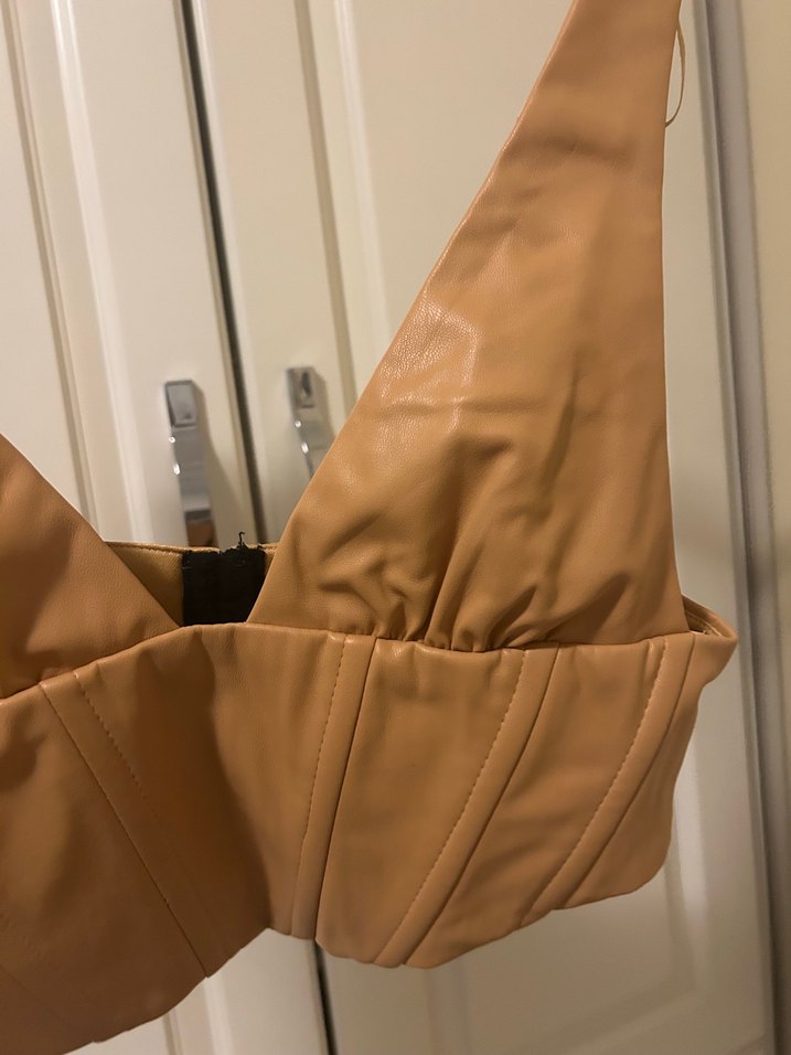 Zara Bej Deri V Yaka Kemerli Kadın Büstiyer - Görsel 2