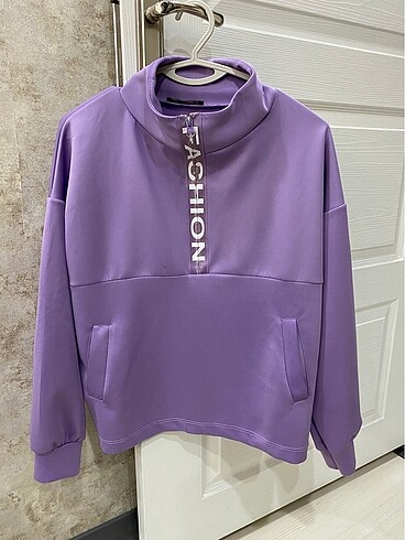 Lila sweatshirt