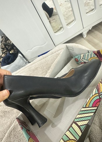 Modern Klasik Siyah Stiletto Topuklu Kadın Ayakkabı - Görsel 5