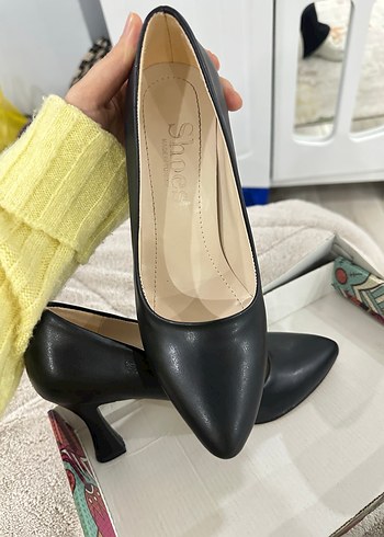 Modern Klasik Siyah Stiletto Topuklu Kadın Ayakkabı - Görsel 3