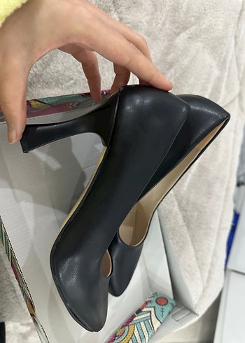 Modern Klasik Siyah Stiletto Topuklu Kadın Ayakkabı - Görsel 7
