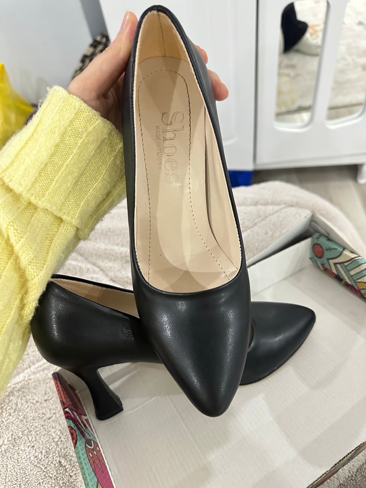 Modern Klasik Siyah Stiletto Topuklu Kadın Ayakkabı - Görsel 3