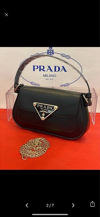 Prada kol çantası