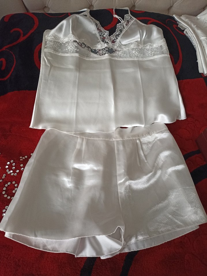 Sabahlık 
Gecelik takım - Görsel 4