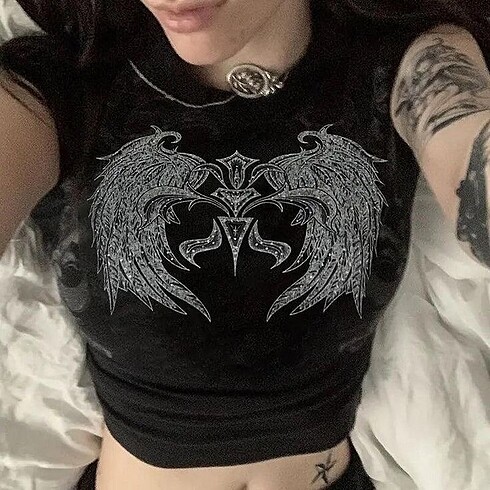 Siyah Crop