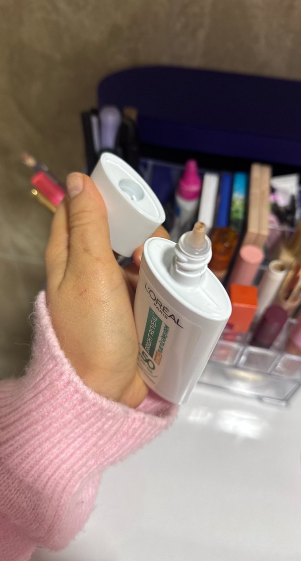 L'Oréal Paris Bright Reveal SPF 50 Güneş Kremi - Görsel 3