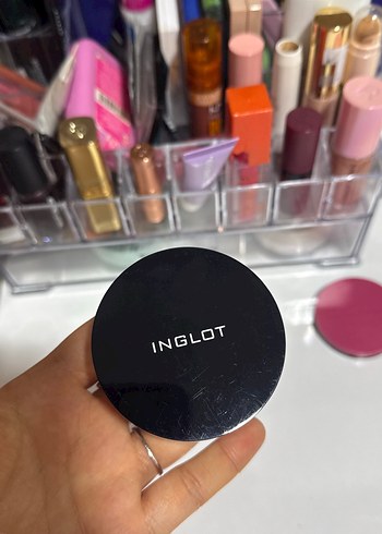 Inglot