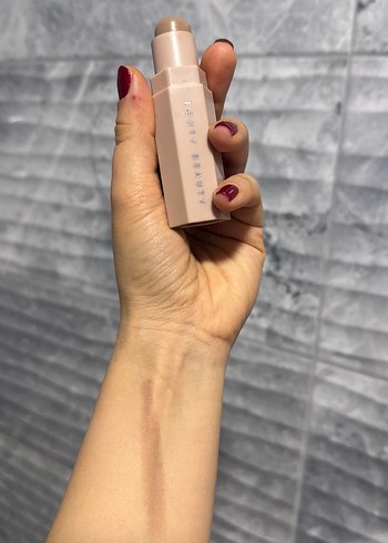 Fenty Beauty Kontür Stick Amber Rengi - Görsel 4