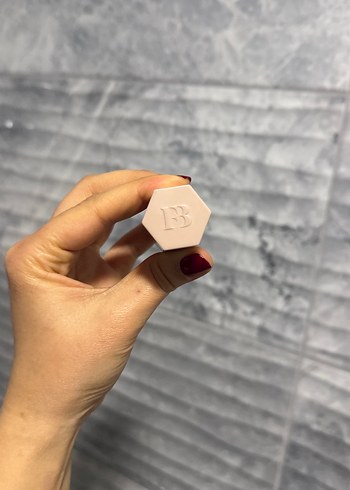 Fenty Beauty Kontür Stick Amber Rengi - Görsel 5