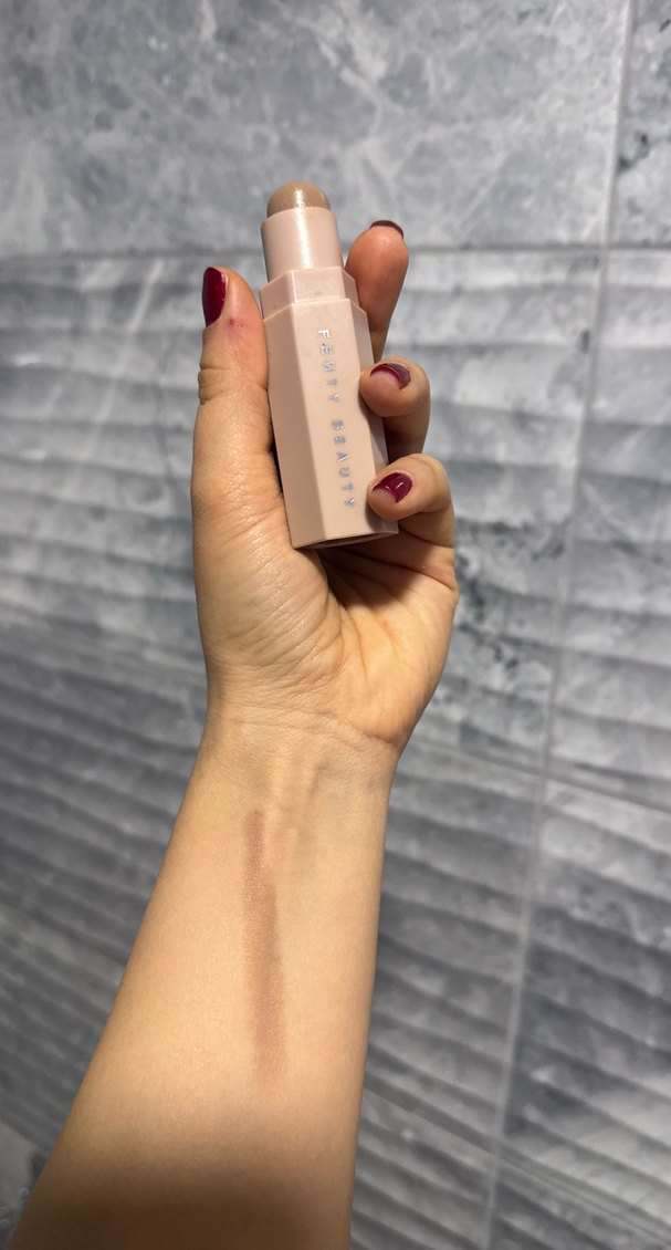 Fenty Beauty Kontür Stick Amber Rengi - Görsel 4