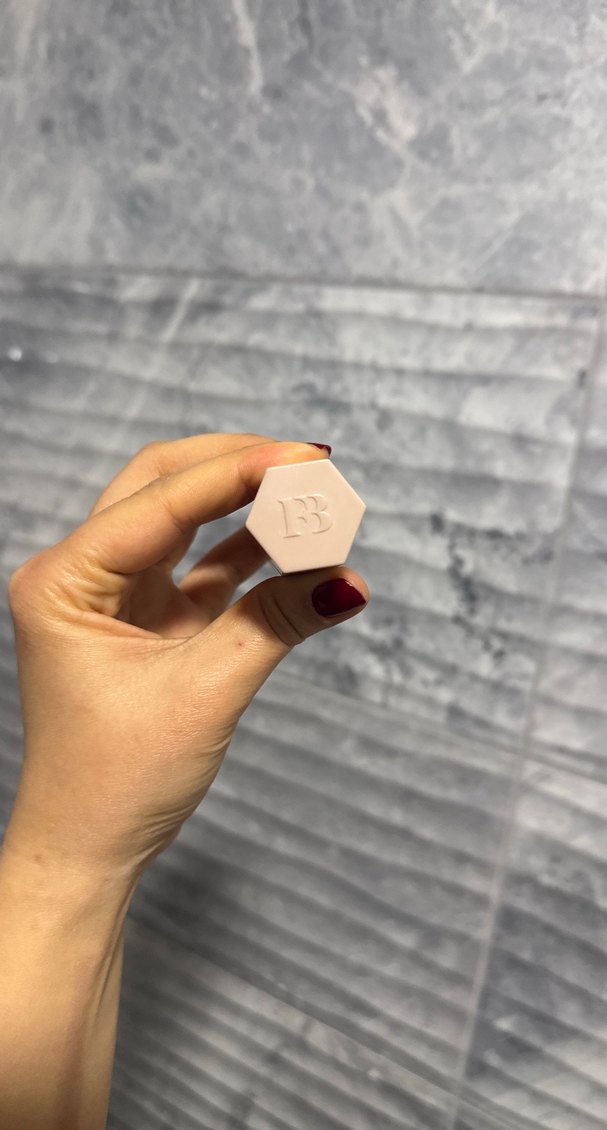 Fenty Beauty Kontür Stick Amber Rengi - Görsel 5