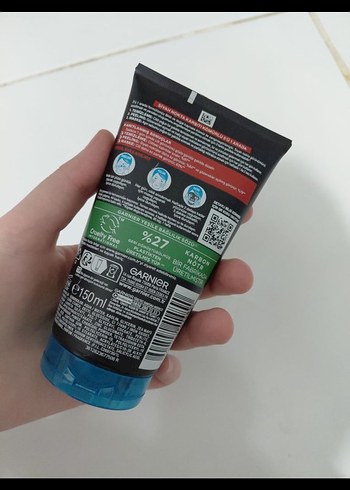 Garnier Saf & Temiz 3'ü 1 Arada Kömürlü Yüz Temizleyici - Görsel 2