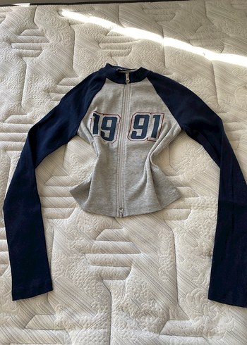 Gri Baskılı Fermuarlı Kadın Denim Ceket