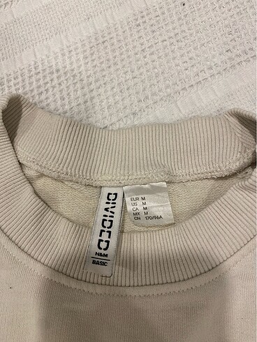 m Beden Bej crop tshirt