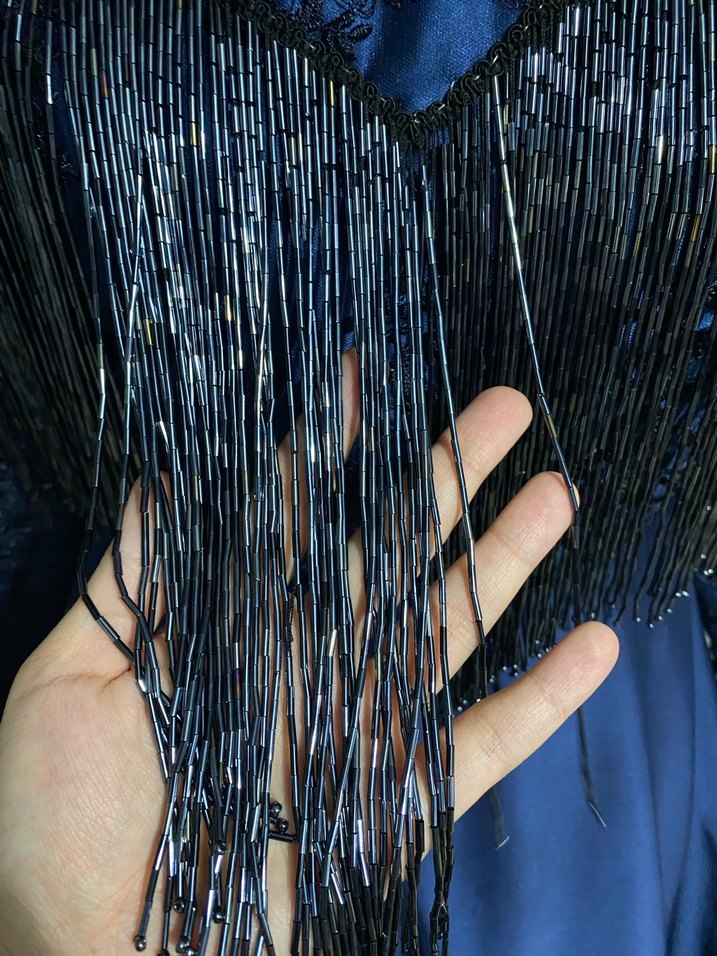 Nakışlı Uzun Lacivert Tesettür Abiye - Görsel 4