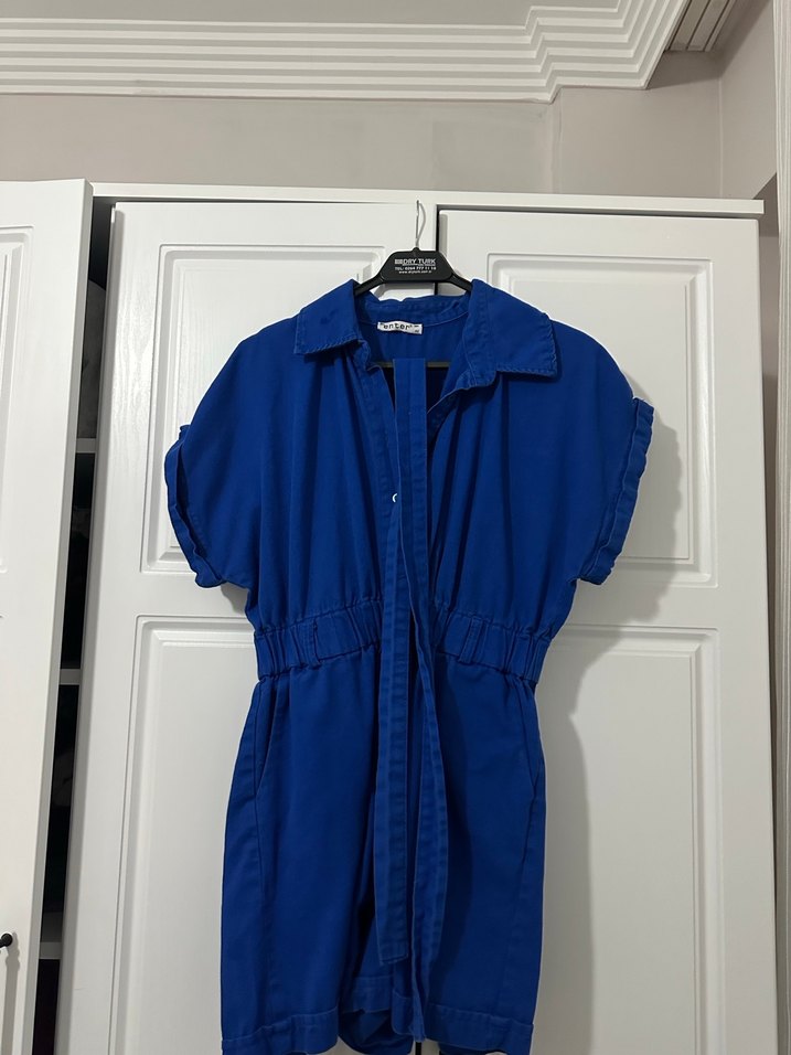 Kemerli Kısa Kollu Mavi Denim Tulum - Görsel 2