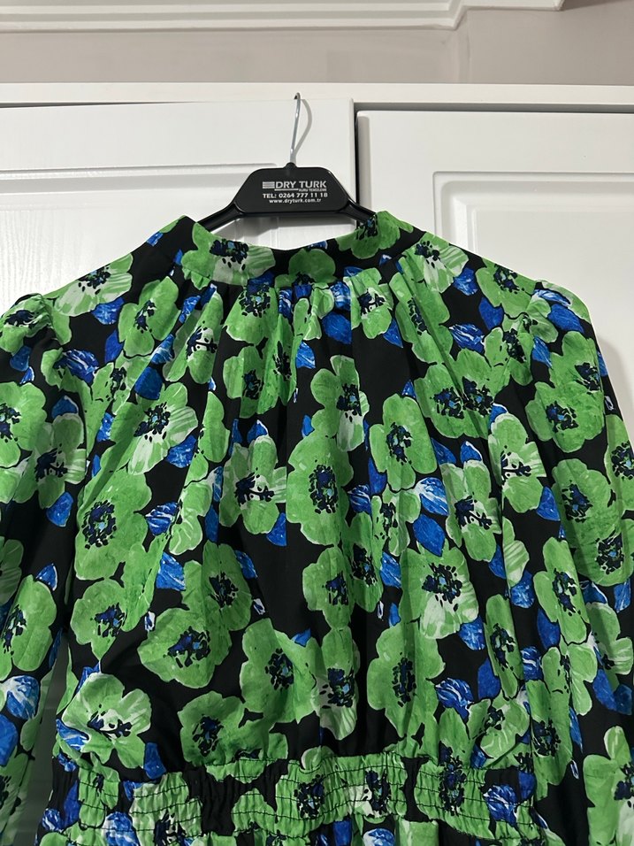 Yeşil Çiçek Desenli Uzun Kollu Mini Elbise - Görsel 4